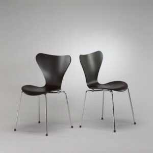 Stoel SERIE7 zwart